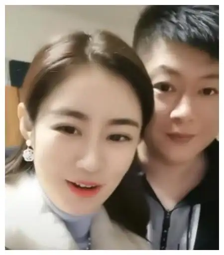回忆杀二代王小蒙毕畅发文感谢乡村爱情,与永强旧照显青涩
