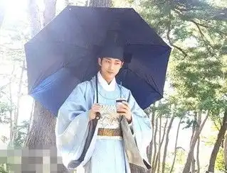 云画的月光片场照集锦剧组人员搞怪合影
