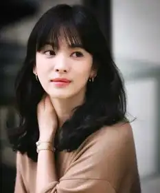 宋慧乔男朋友剧照曝光,短发美女气场超强,拍戏后又瘦了不少