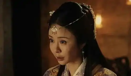 长相不符别硬演,6位出演四大美女的演员,一个比一个辣眼睛
