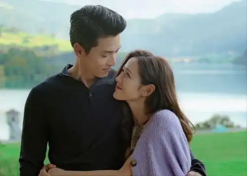 孙艺珍玄彬认爱,爱的迫降成爆款,因戏生情真的靠谱吗
