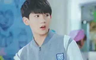 王源假装骑自行车还能hold住,可当看到她假洗澡后网友却不淡定了
