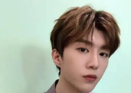 因剧组太穷演员跑路,无奈拉了个群演当主角,却成就了一代影帝
