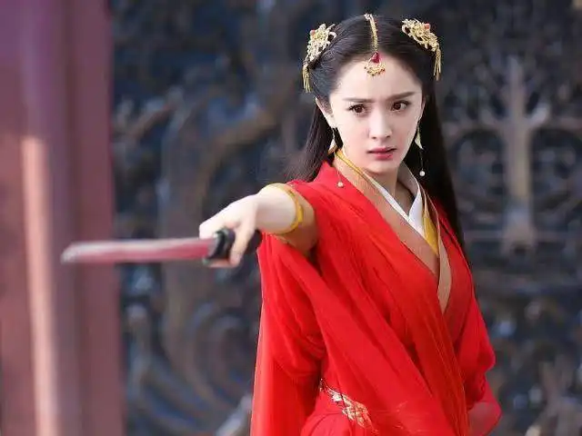 杨幂新剧来袭,造型雷同,难道是另一款的扶摇