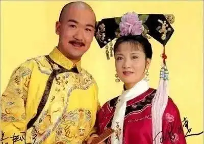 康熙微服私访记中的宜妃真实结局是这样,她的儿子更惨
