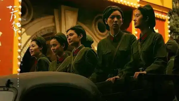 芳华虽撤档,但我们任期待