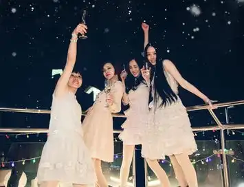 小时代校服学生妆pk
