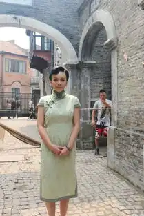 王琳在穿衣这块真是典范,不仅漂亮显气质,还显年轻至少10岁