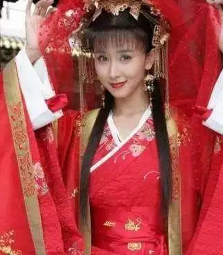 八位古装红衣女神,胡静王丽坤佟丽娅萧蔷蒋勤勤,谁最惊艳
