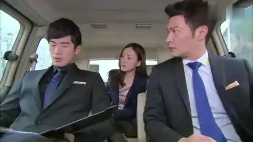 遇见王沥川沥川被对手设计好在小秋脚长在最后关头赶到了