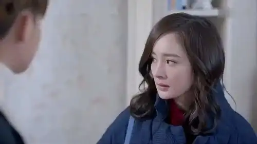 谈判官家产被夺,黄子韬惨到杨幂家借住,杨幂的安慰太暖了爱情片
