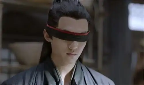 屠户家的小娘子在拍,张含韵造型娇美动人,男主意外成关注点
