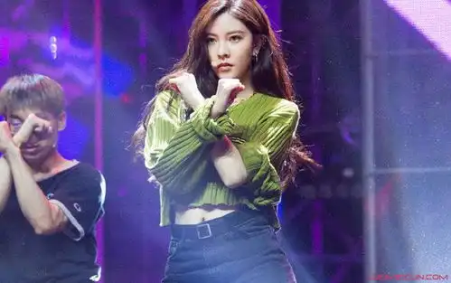 明星大侦探甄完美谁扮演的宋妍霏大跳热舞
