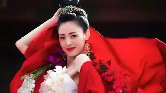美女都爱大红裙系列太子妃红衣似火,美艳不可方物
