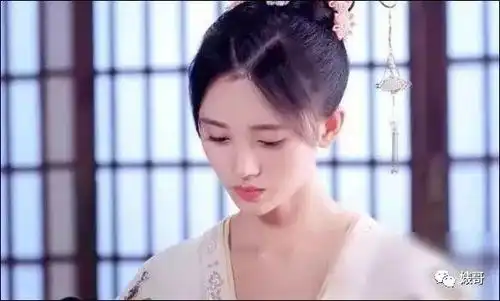 鞠婧祎新戏刚开机就被爆耍大牌,和于朦胧撕番位工作室回应迟到原因