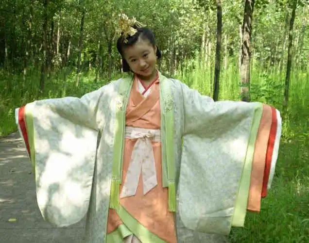 美人心计3位女童星长大后,一个越长越残,她俩却越长越美
