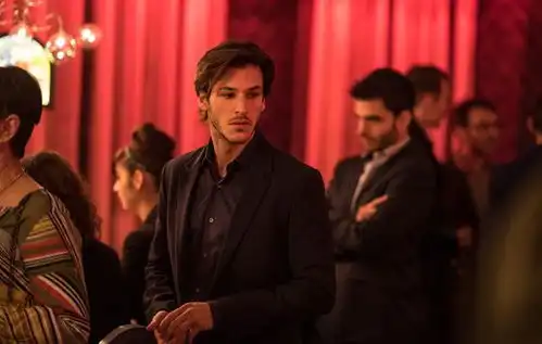 伊娃发布剧照伊莎贝尔于佩尔调情小鲜肉