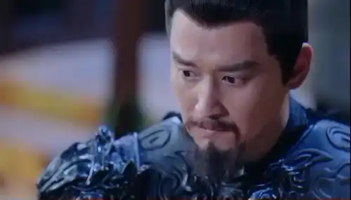 双世宠妃2韦将军准备自裁,她却阻止
