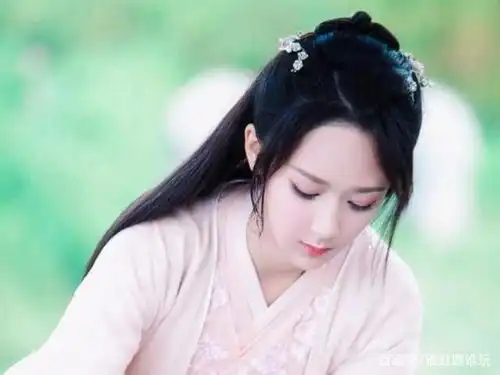 沉香如屑首发剧照,杨紫清新灵动美过锦觅,成毅白发仙气飘飘
