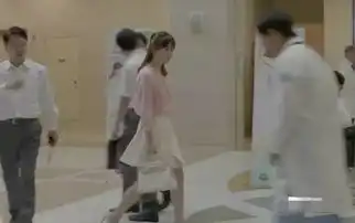 看看太阳的后裔里,宋慧乔都背了哪些包
