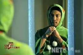 密室2首曝剧照苏有朋邋遢侦探变小丑