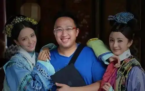 热巴当年同于正合作,早年婚纱剧照显土,网友还好遇见杨幂