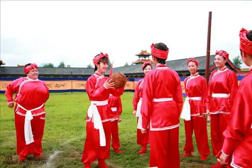 组图新还珠格格最新剧照小燕子变身足球队长