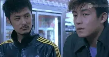 余文乐携孕妻恩爱合体辟谣,只是这衣品跟陈冠希是越差越远
