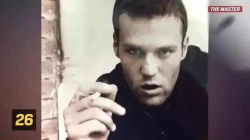 杰森斯坦森世界上最帅的光头大开鲨戒,这个奔50岁的男人,丝毫不显老,自律的男人太可怕了电影
