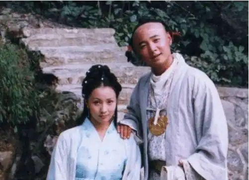 5个长相一般的当红男星,黄渤沈腾逆袭人生,他红了20几年