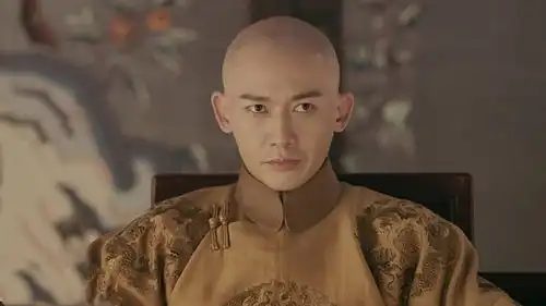 和妻子在拍戏时结缘,如今妻子早已无戏可拍,他却红到发紫
