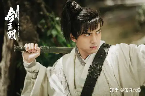 人气不敌蔡徐坤,影视首秀获好评,毕雯珺转行做演员迎开门红