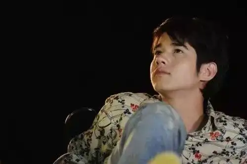 席卷了朋友圈的天才枪手中,背后两大男主的故事你可知道
