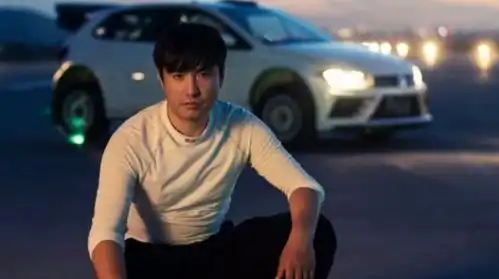 沈腾成百亿票房男星,回忆过去挺心酸,邀请歌坛大腕触电被拒
