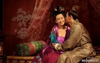 公主让女儿当金屋藏娇,自己60岁养13岁情人,死后与情人合葬