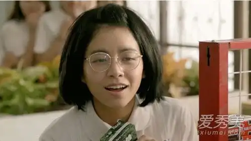 我的少女丑女攻击所有的化妆
