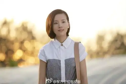 曾是清纯玉女,却因一个吻自毁前程,前夫风头正劲,她却难回巅峰