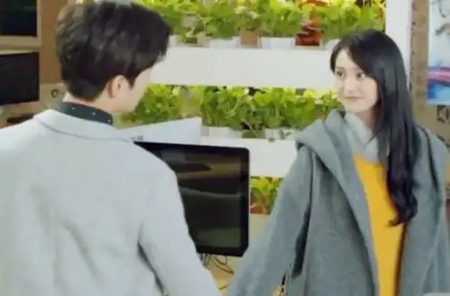 只有一面之缘就爱上了,你相信一见钟情吗
