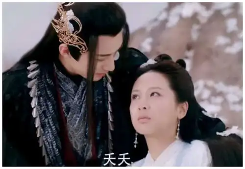 刘学义为啥在祝福中暗讽杨紫,看到两人奇怪的合照,瞬间明白
