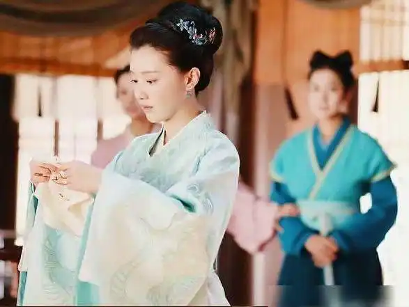 知否华兰的端庄,明兰的聪慧,在如兰的恬淡面前都失了颜色
