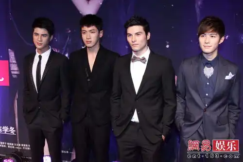 小时代首映红毯众星云集
