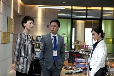 最美三足鼎立江易珈单挑钟汉良贾乃亮5813080
