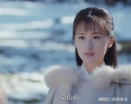 这伞真漂亮,又大又圆