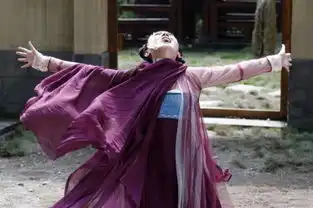 花千骨赵丽颖遭囚禁虐变紫衣妖神问天咆哮
