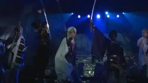 刀剑乱舞舞台剧2在后台面对面聊空气line的爷被弹幕字幕
