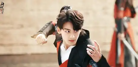 斗破苍穹少年气十足,何洛洛打戏丝滑,导演押对宝了
