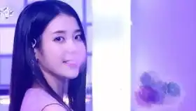 这些回眸真的鲨我啊吃可爱长大的iu
