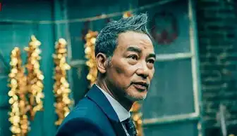 父子雄兵大鹏煎饼侠后回归屌丝,昔日影帝任达华接烂角色只为捞金
