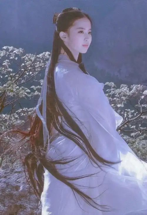能和刘亦菲小龙女仙气媲美的男艺人,非这部剧之中白衣飘飘的他
