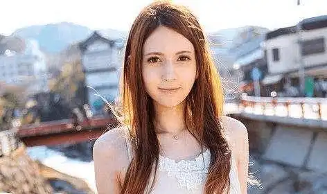 作为混血儿的泷泽萝拉,原来还背着我们拍过这些作品
